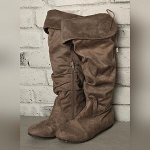 Aldo Taupe Faux Suede Slouchy Knee High Boots Size 7 – Fold Over Zip Style